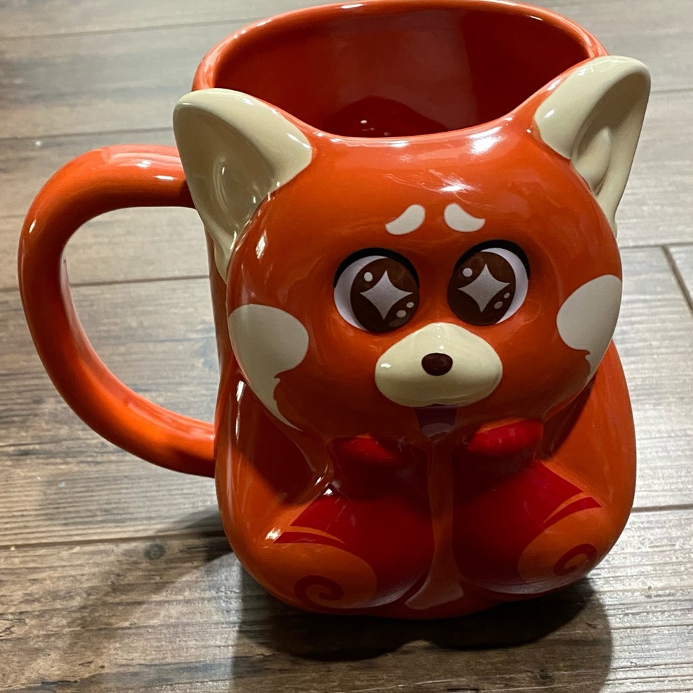 Turning Red Mug - Picture 3 of 7